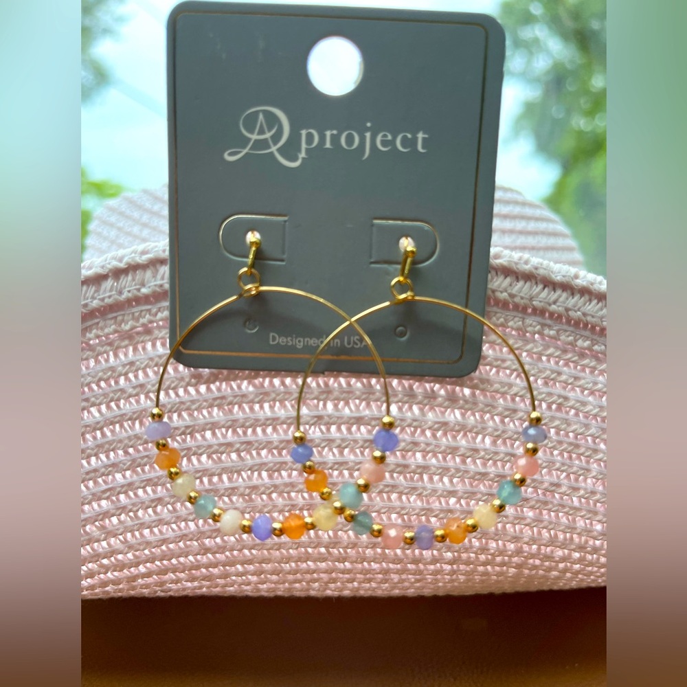 Ladies/Girls AD Project Earrings,Pierced, Goldtone dangle, the prettiest colors